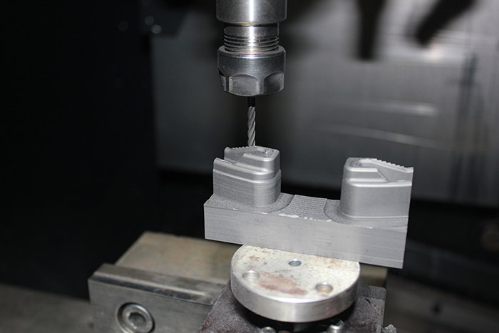 CNC mill machining a Thread Protector mold component